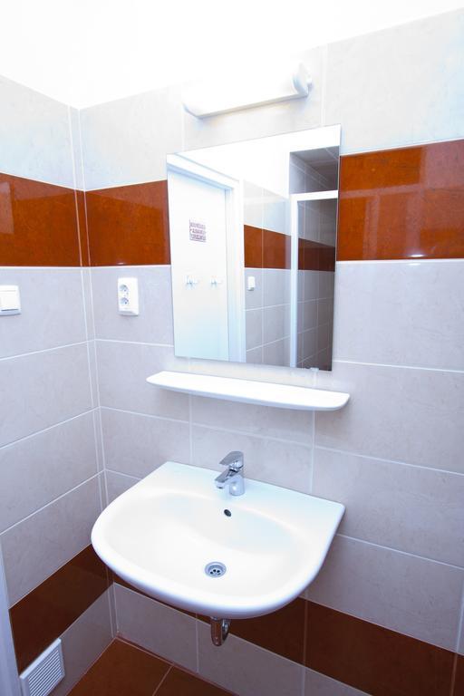 Andrassy Apartment With Inside Parking بودابست المظهر الخارجي الصورة