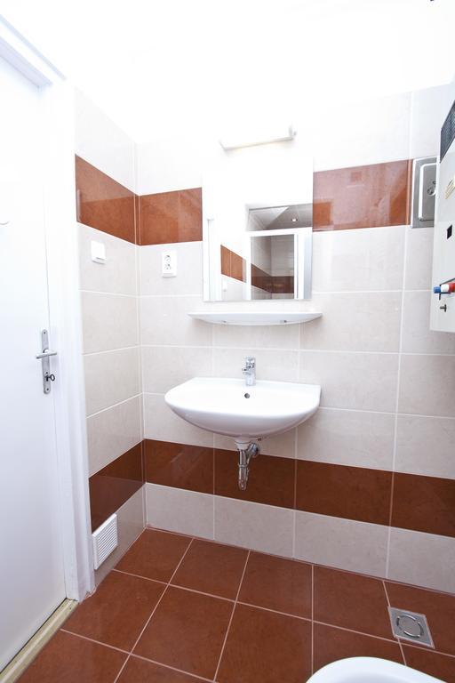 Andrassy Apartment With Inside Parking بودابست المظهر الخارجي الصورة